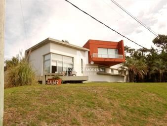 https://web5.gallito.com.uy/espectacular-casa-en-alquiler-temporal-punta-del-este-inmuebles-26269709