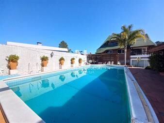 https://web5.gallito.com.uy/casa-de-6-dormitorios-en-playa-mansa-punta-del-este-inmuebles-25040370