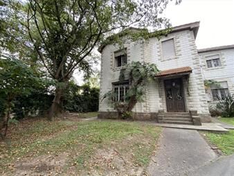 https://web5.gallito.com.uy/venta-residencia-del-1910-con-gran-parque-ideal-empresa-inmuebles-26928943