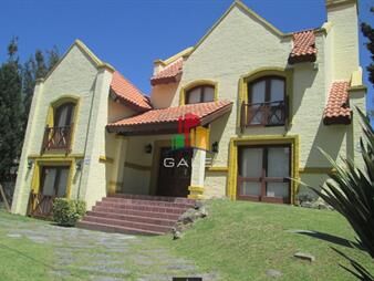 https://web5.gallito.com.uy/casa-en-venta-en-beverly-hills-para-vivir-todo-el-aã±o-zo-inmuebles-26676901