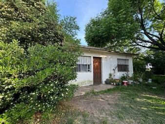 https://web5.gallito.com.uy/venta-casa-terreno-2-dormitorios-barros-blancos-inmuebles-26617366