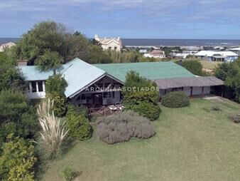 https://web5.gallito.com.uy/casa-en-venta-de-3-dormitorios-ubicada-en-club-del-mar-inmuebles-26422212