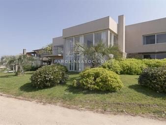 https://web5.gallito.com.uy/casa-en-venta-de-4-dormitorios-en-club-del-mar-josã©-ignac-inmuebles-26426979