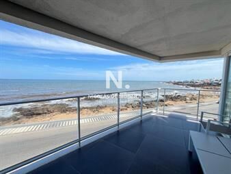 https://web5.gallito.com.uy/en-venta-apartamento-de-2-dormitorios-en-suite-en-peninsula-inmuebles-26162453