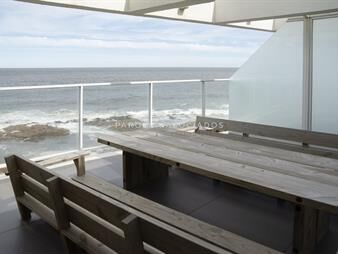 https://www.gallito.com.uy/departamento-en-venta-de-3-dormitorios-en-edificio-bonaire-inmuebles-26416849
