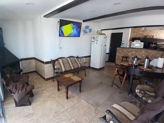 https://www.gallito.com.uy/venta-de-casa-en-la-blanqueada-con-garage-y-barbacoa-inmuebles-26945587
