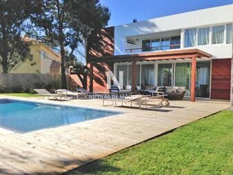 https://web5.gallito.com.uy/hermosa-propiedad-en-venta-en-la-arbolada-inmuebles-23636809