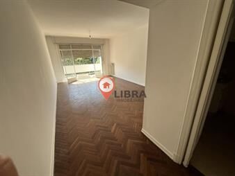 https://web5.gallito.com.uy/apartamento-en-ciudad-vieja-3-dormitorios-2-baños-venta-inmuebles-24449368