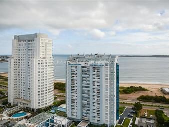 https://web5.gallito.com.uy/departamento-de-3-dormitorios-en-venta-a-pasos-del-mar-gal-inmuebles-23800140