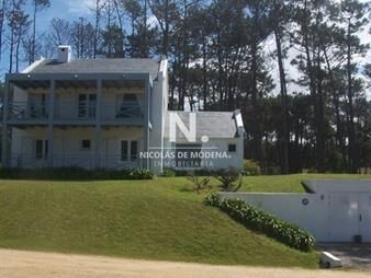 https://web5.gallito.com.uy/casa-a-la-venta-en-la-barra-inmuebles-25034797