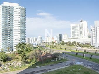 https://www.gallito.com.uy/departamento-de-2-dormitorios-en-venta-en-torre-moderna-a-m-inmuebles-25035575