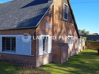 https://web5.gallito.com.uy/casa-en-mansa-3-dormitorios-inmuebles-25895882