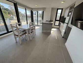 https://web5.gallito.com.uy/apartamento-en-venta-de-2-dormitorios-en-edificio-view-pun-inmuebles-25301295