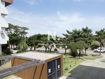https://web5.gallito.com.uy/departamento-de-1-dormitorio-en-venta-frente-a-playa-mansa-inmuebles-25042329