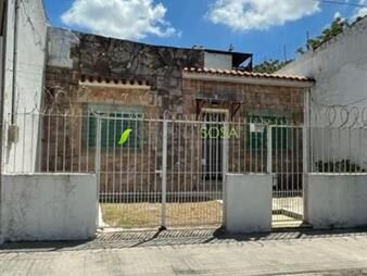 https://web5.gallito.com.uy/casa-con-cochera-y-fondo-teja-sur-inmuebles-23816676