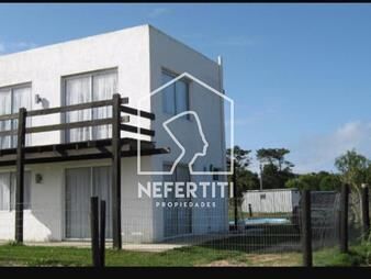 https://www.gallito.com.uy/venta-casa-2-dormitorios-con-piscina-en-punta-del-diablo-inmuebles-26969472
