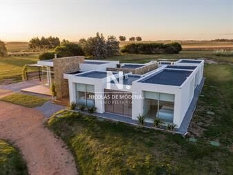 https://web5.gallito.com.uy/casa-de-4-dormitorios-en-manantiales-inmuebles-24614816
