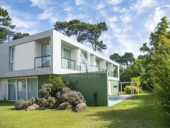 https://web5.gallito.com.uy/casa-en-barrio-privado-boulevard-park-playa-mansa-punta-de-inmuebles-25155152