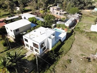 https://web5.gallito.com.uy/venta-casa-3-dormitorios-a-pasos-del-mar-sauce-de-portezuel-inmuebles-26896232