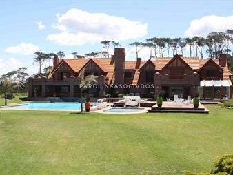 https://www.gallito.com.uy/casa-de-7-dormitorios-en-primera-linea-de-la-mansa-punta-de-inmuebles-26974196