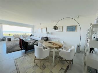 https://web5.gallito.com.uy/semipiso-de-3-dormitorios-dependencia-en-edificio-aqualin-inmuebles-22827608