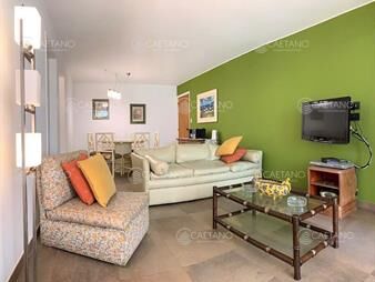 https://web5.gallito.com.uy/venta-apartamento-2-dormitorios-y-medio-playa-mansa-punta-inmuebles-25478752