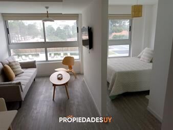 https://web5.gallito.com.uy/apartamento-en-alquiler-invernal-o-anual-inmuebles-26924601