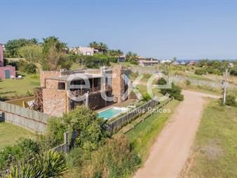 https://web5.gallito.com.uy/casa-en-venta-en-el-chorro-inmuebles-26928315