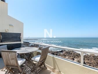 https://web5.gallito.com.uy/en-venta-apartamento-de-2-dormitorios-en-edificio-costa-azu-inmuebles-27002489