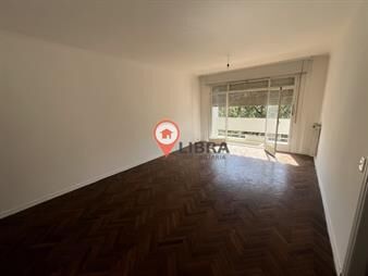 https://web5.gallito.com.uy/hermoso-apartamento-3-dorm-2-baños-en-ciudad-vieja-inmuebles-26912792