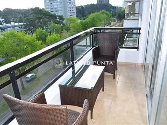 https://web5.gallito.com.uy/apartamento-de-3-dormitorios-en-roosevelt-inmuebles-26852367
