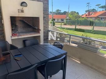 https://web5.gallito.com.uy/vende-apartamento-con-parrillero-de-3-dormitorios-en-playa-inmuebles-24995952