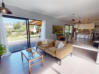 https://www.gallito.com.uy/casa-en-la-barra-3-dormitorios-y-2-baños-a-2-cuadras-del-inmuebles-26488182