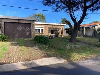 https://web5.gallito.com.uy/casa-en-venta-de-3-dormitorios-playa-mansa-punta-del-este-inmuebles-25940894