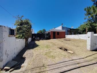 https://web5.gallito.com.uy/venta-casa-cruz-de-carrasco-1-dormitorios-gge-inmuebles-27008907