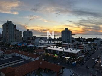 https://web5.gallito.com.uy/departamento-en-alquiler-de-1-dormitorio-y-medio-inmuebles-24783032