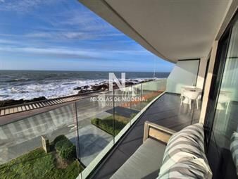 https://web5.gallito.com.uy/en-venta-apartamento-con-vista-inigualable-de-2-dormitorio-inmuebles-27031159