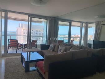 https://web5.gallito.com.uy/apartamento-de-2-dormitorios-en-venta-en-season-tower-punt-inmuebles-20823535