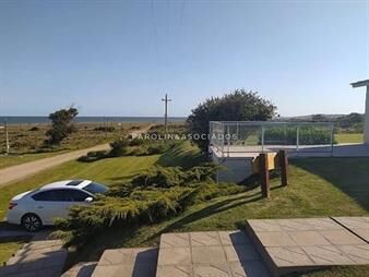 https://web5.gallito.com.uy/excelente-casa-en-venta-frente-al-mar-en-barra-de-portezuel-inmuebles-23230270