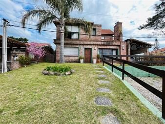 https://web5.gallito.com.uy/hermosa-casa-a-la-venta-de-5-dormitorios-inmuebles-22191809
