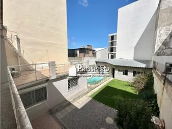 https://web5.gallito.com.uy/va1325p-venta-casa-2-plantas-piscina-garage-con-renta-la-b-inmuebles-27038463
