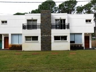 https://web5.gallito.com.uy/casa-en-venta-de-4-dormitorios-en-barrio-club-solanas-punt-inmuebles-17951349