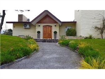 https://www.gallito.com.uy/casa-en-venta-de-5-dormitorios-en-mansa-punta-del-este-inmuebles-16906134