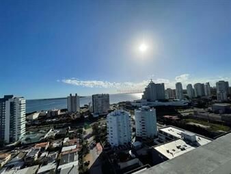 https://web5.gallito.com.uy/espectacular-penthouse-en-venta-en-torre-francia-punta-del-inmuebles-23949917