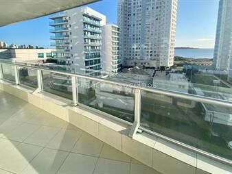 https://web5.gallito.com.uy/apartamento-3-dormitorios-en-seasons-tower-punta-del-este-inmuebles-24708705