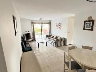 https://www.gallito.com.uy/apartamento-punta-del-este-3-dormitorios-y-garaje-para-2-inmuebles-24410002