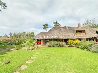 https://www.gallito.com.uy/casa-en-jardines-de-cã³rdoba-3-suites-mãs-toilette-inmuebles-27058439