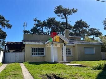 https://web5.gallito.com.uy/casa-a-la-venta-oportunidad-a-reciclar-excelente-ubicac-inmuebles-27079192