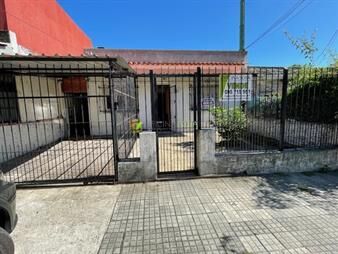 https://web5.gallito.com.uy/inclusa-esq-real-con-cochera-y-fondo-inmuebles-27079194