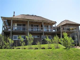 https://web5.gallito.com.uy/hermosa-casa-en-venta-de-4-dormitorios-en-punta-del-este-inmuebles-22686139
